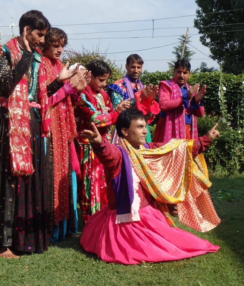 5e13ca2fa23876dc208e0442_bhand3-p-800